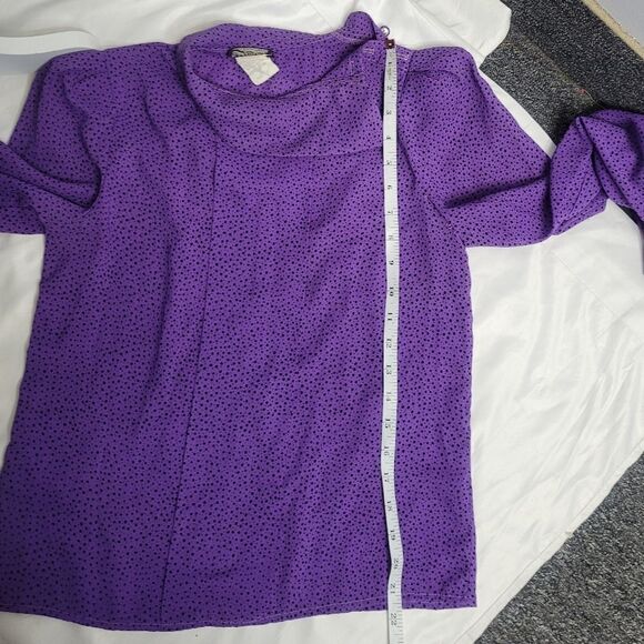 VINTAGE 70s blouse purple printed shoulder button polyester pleated S - Picture 9 of 10